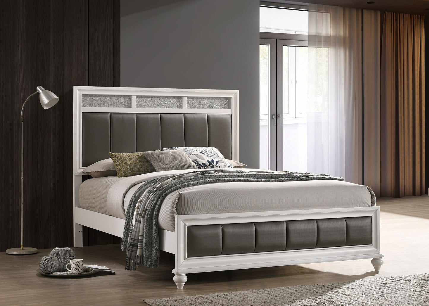 Barzini Wood Eastern King Panel Bed White