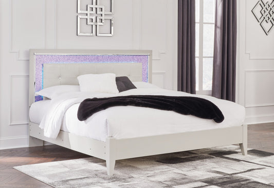 Zyniden  Upholstered Panel Bed